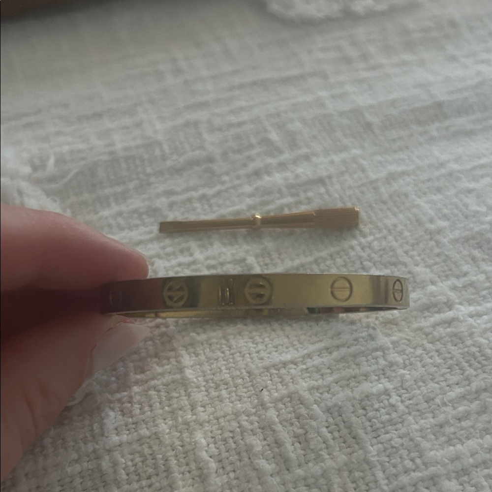 Inspired Love Screw Bracelet